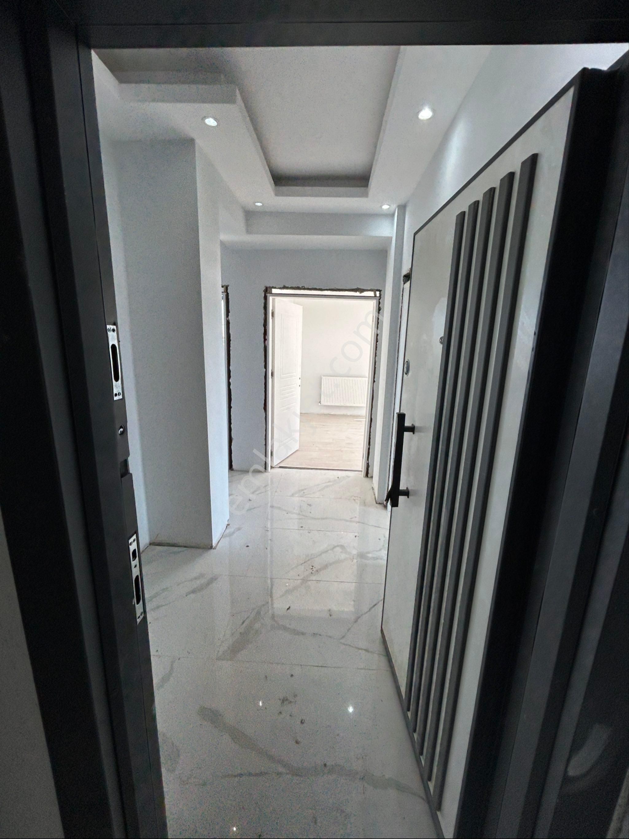 Kars Merkez Yenişehir Satılık Daire Bahçeşehir Koleji Yakınında Sıfı 3+1 Yüksek Giriş Güney Batı Cephe Otopark Balkon Lüks Mimari