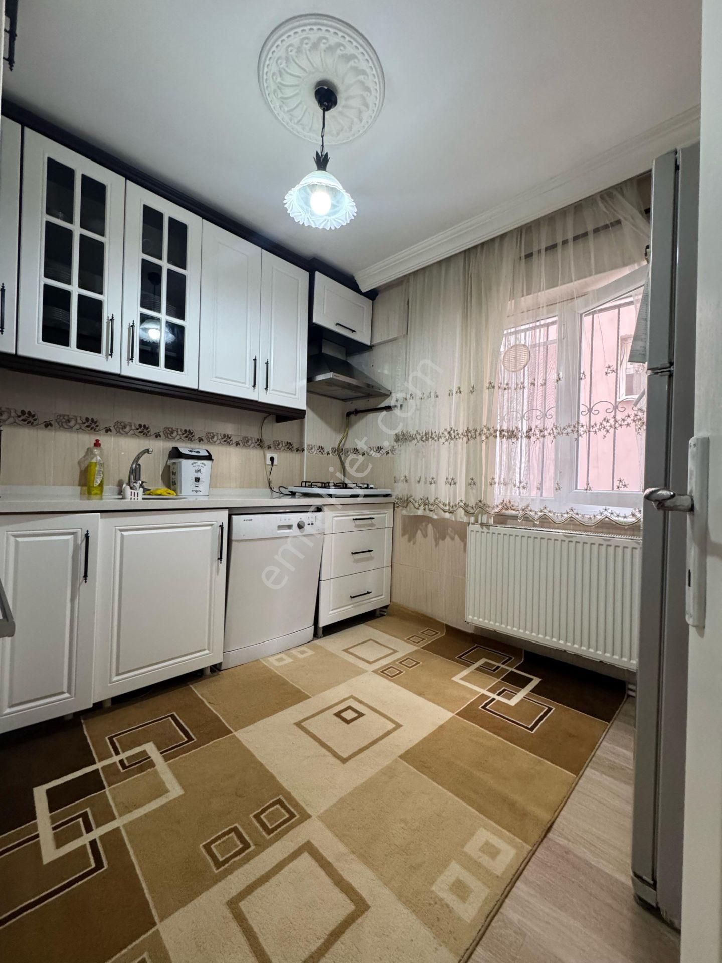 Yunusemre Akmescit Satılık Daire Akmescit Mah.2+1 90m2 Balkonlu Yüksek Giriş