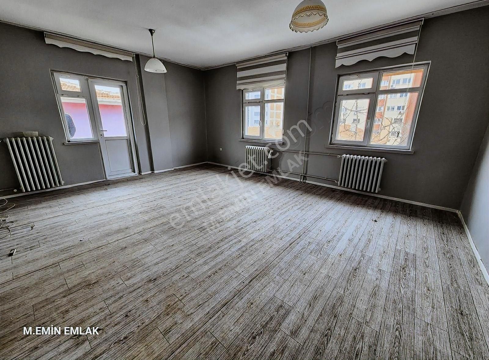 Altındağ Zübeyde Hanım Kiralık Daire İskitler Cami Arkası 3+1 **parke Yapılacak**