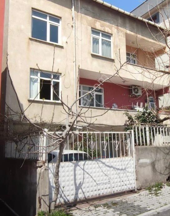 Sancaktepe Sarıgazi Satılık Bina Bulut Beta Emlak 'tan Sarıgazi Mah200m2 Arsa İçinde 3katlı Bina