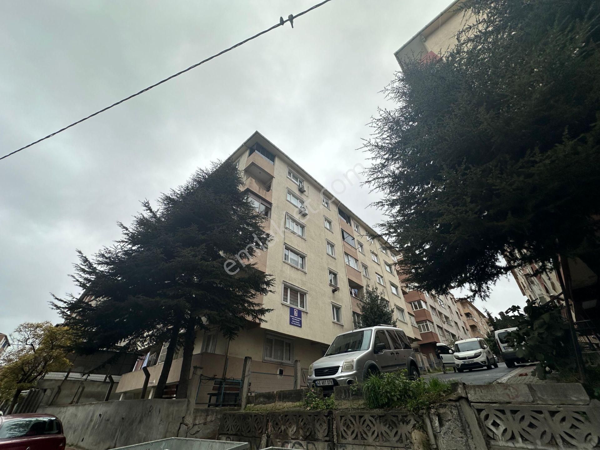 Küçükçekmece Halkalı Merkez Satılık Daire Halkalı Merkez Mahallesi Koru Sitesi 3+1 Satılık Daire