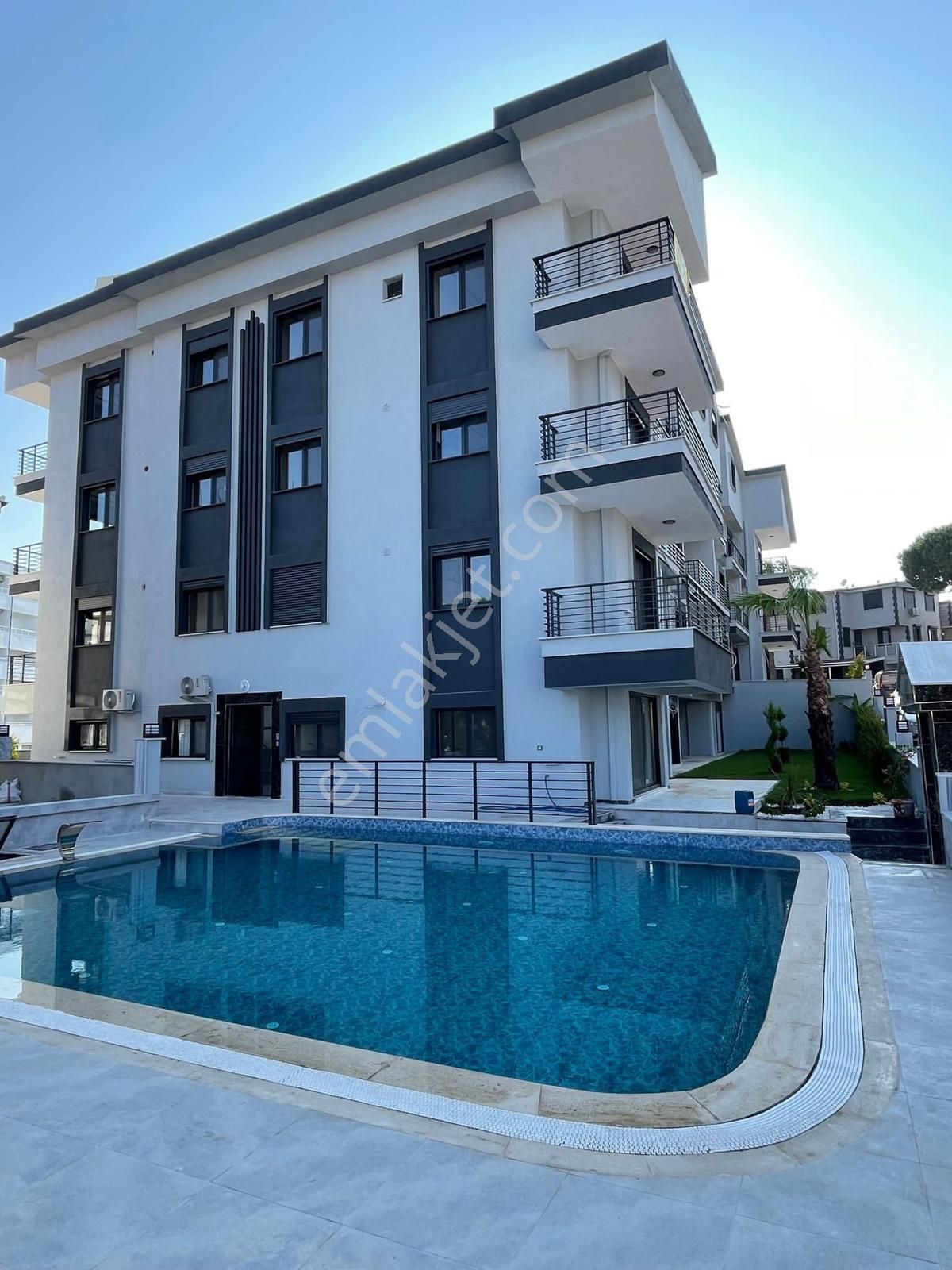 Didim Altınkum Satılık Daire Altınkum Da Denize 150 Mt De 2+1 Luks Daire