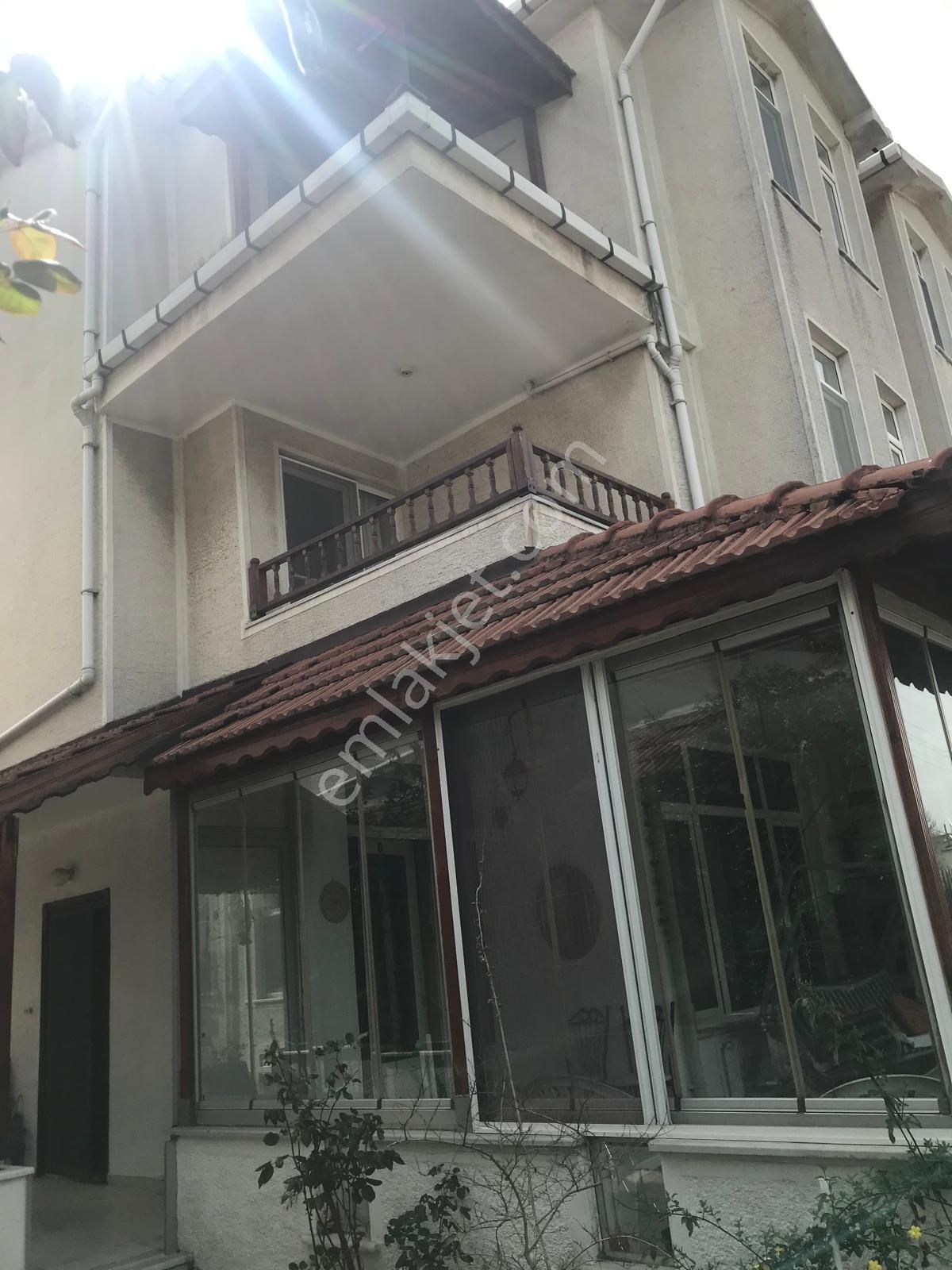 Süleymanpaşa Kumbağ Satılık Yazlık Ekşioğlu 'dan Tekirdağ Süleymanpaşa Kumbağ Mah. Triplex Havuzlu Yazlık