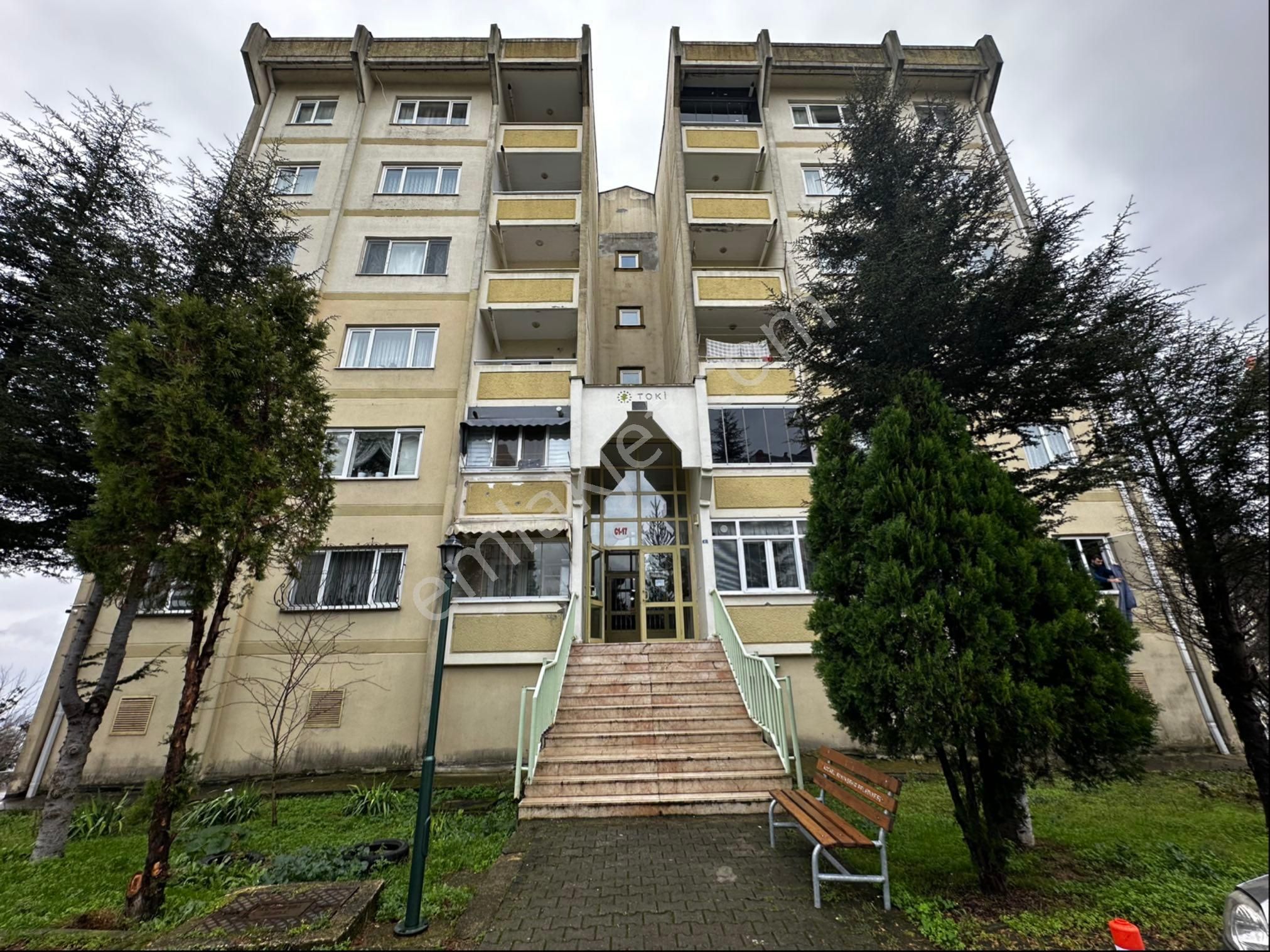 İzmit Ayazma Satılık Daire İzmit Gündoğdu Dorukkent Sitesi C1-17 3+1 Satılık Daire