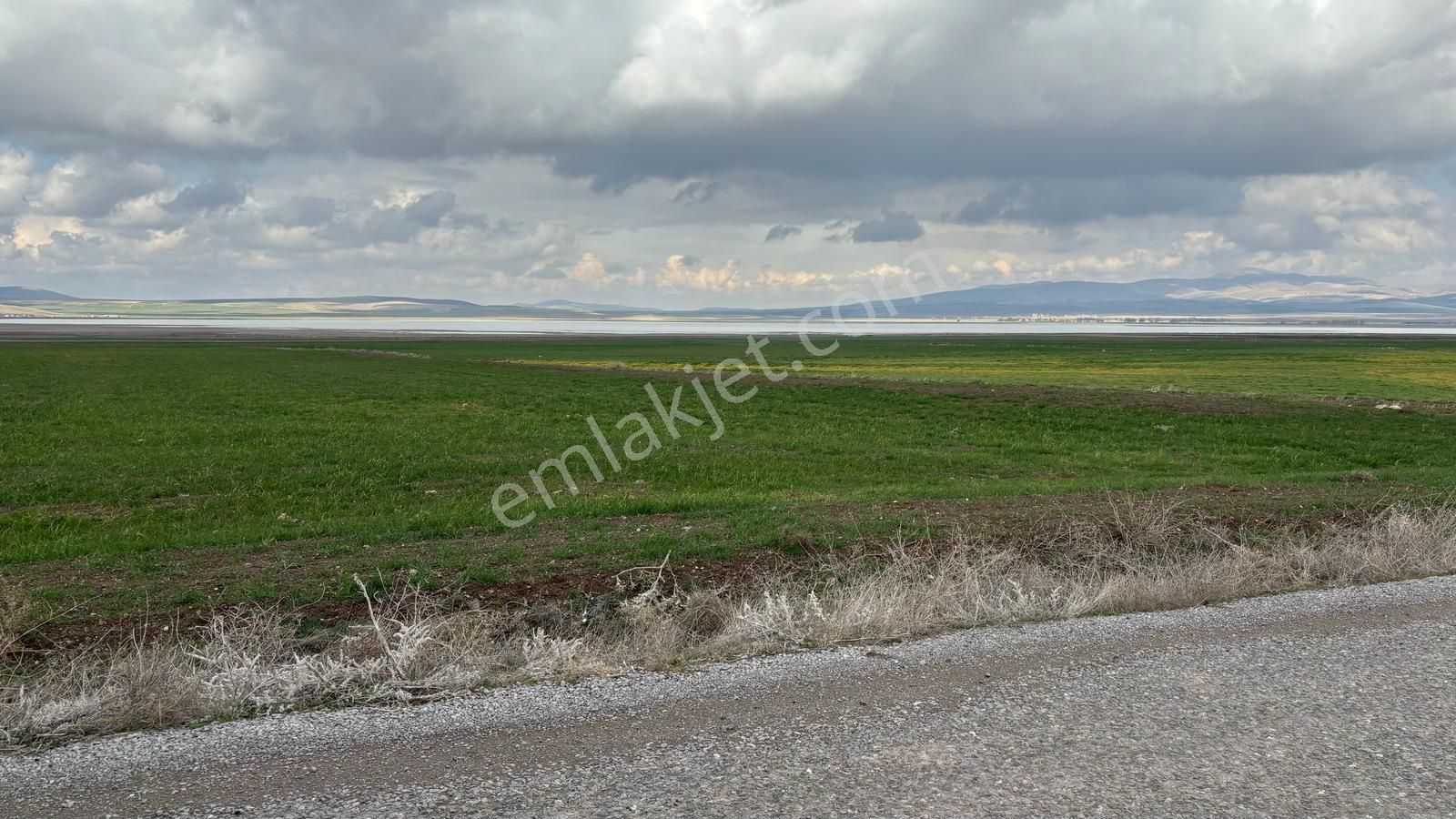 Sincan Gazi Satılık Konut İmarlı Temelli Bacıda Hobi Bahçesine Uygun Tektapu İmarlı Satılık Arsa