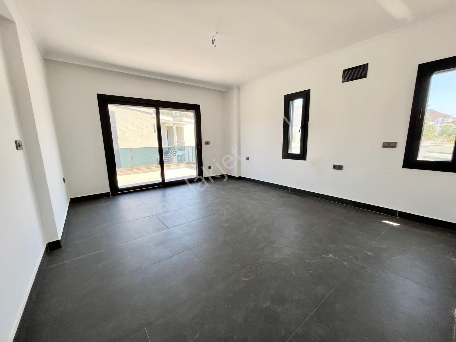 Turgutreis Merkez'de Satılık Tam Müstakil 4+1 Villa - Görsel 22