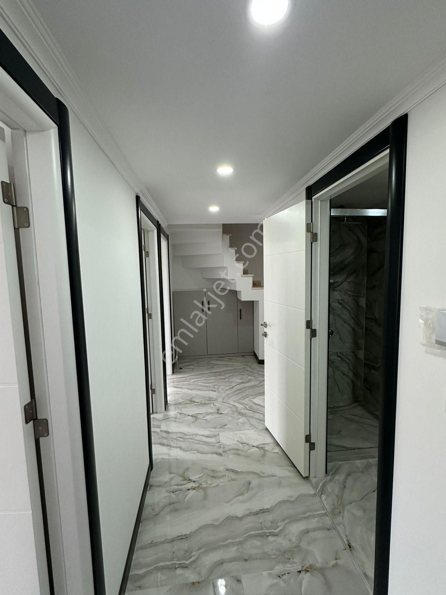 Pendik Batı Mahallesinde 4+1 Satılık Dubleks Daire - Görsel 2