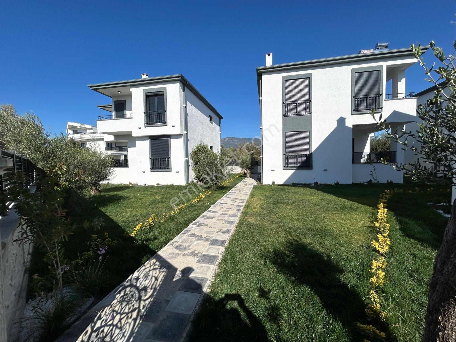 Edremit Zeytinli Satılık Villa Irmaksu Emlaktan Doğanın Kalbinde 5+1 Bağımsız Villa