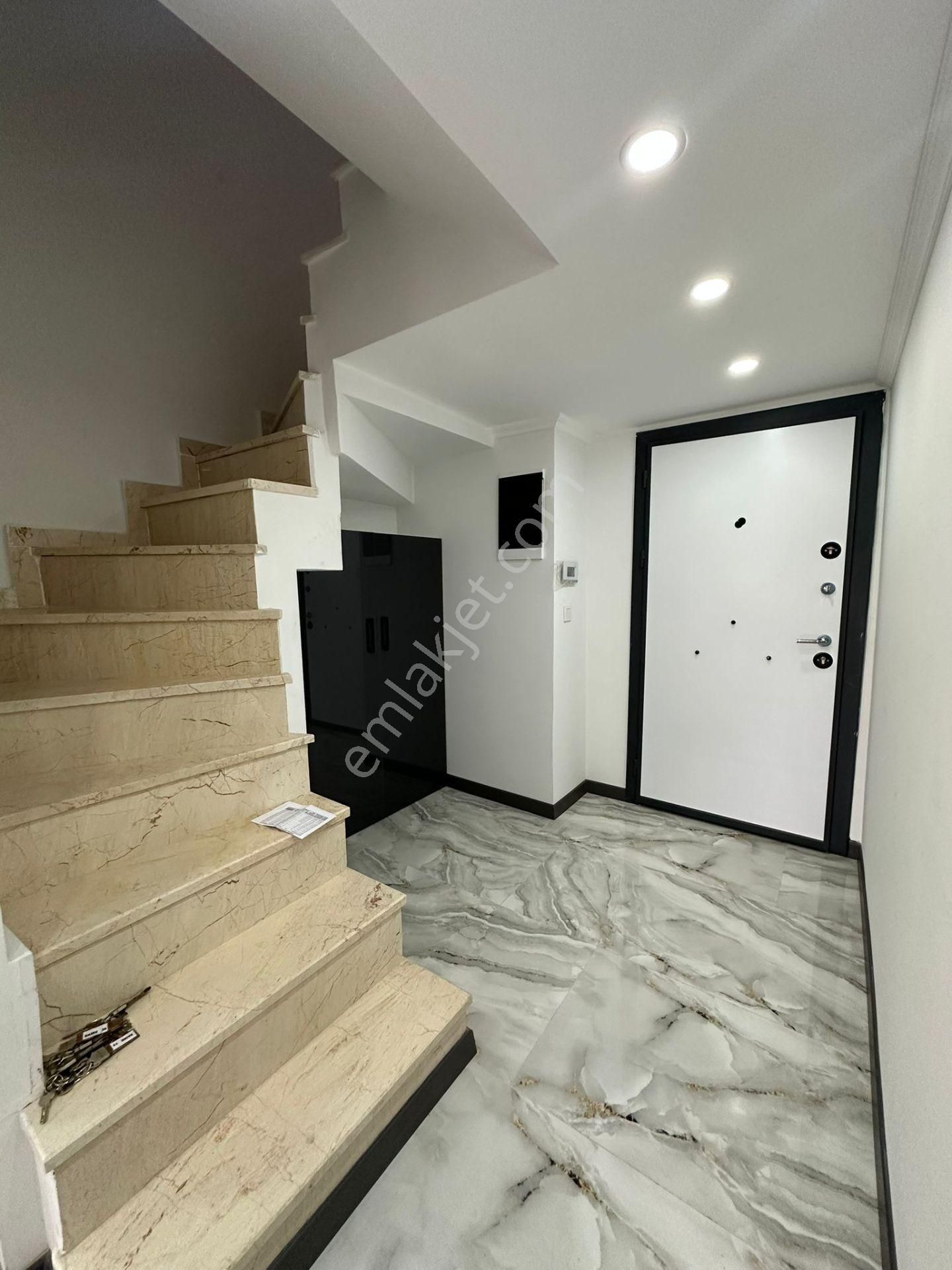 Pendik Batı Mahallesinde 6+1 Satılık Dubleks Daire - Görsel 10