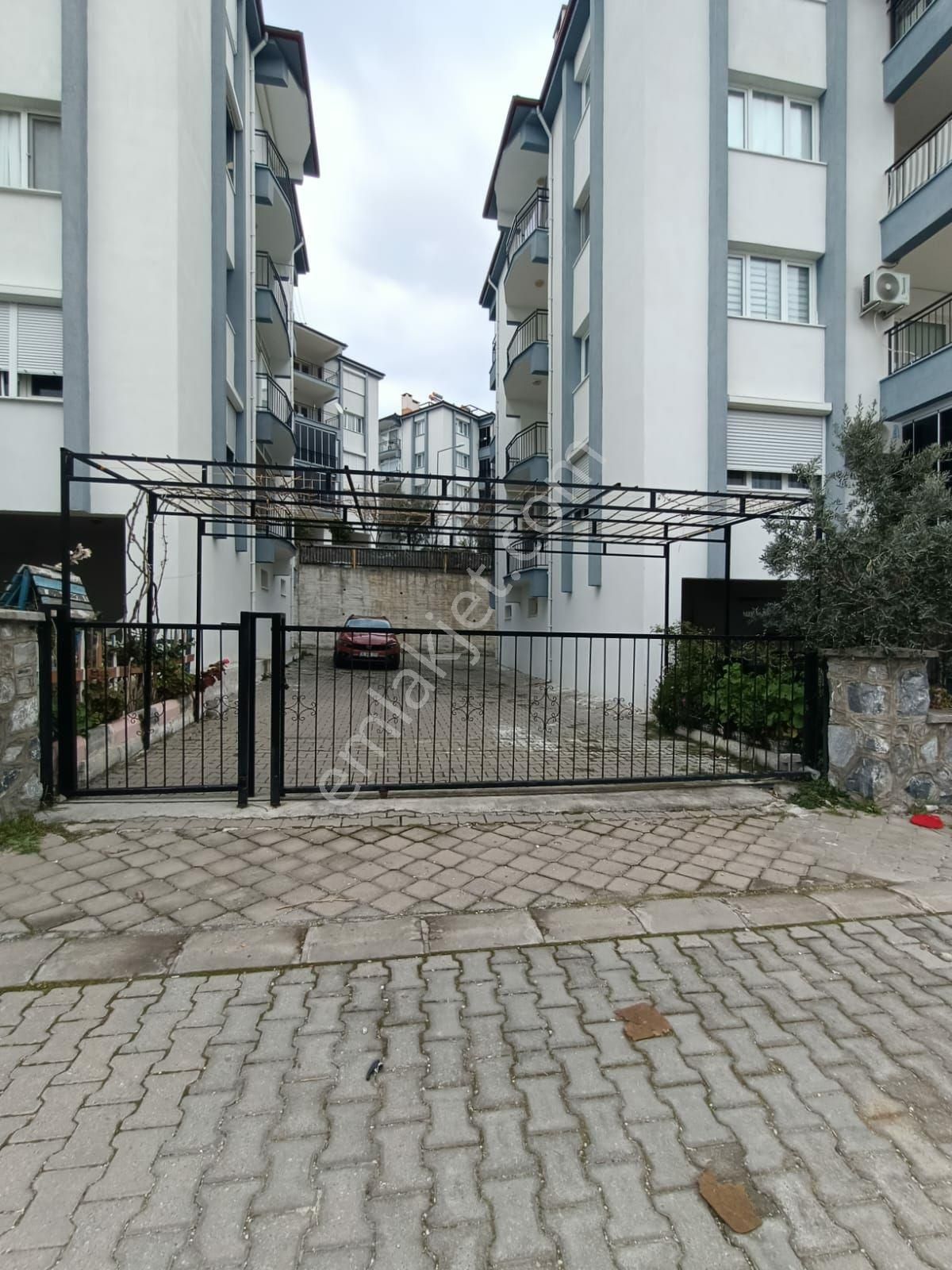 Kuşadası Davutlar Satılık Villa Kuşadası Davutlarda 3+1 3 Cepheli Daire...