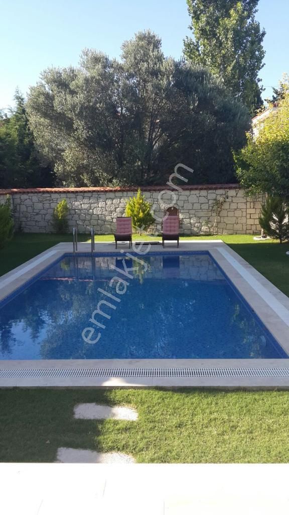 Alaçatı Gayrimenkulden Alaçatı Merkeze Ve Çamlıkyola Yakın Satılık Villa - Görsel 3