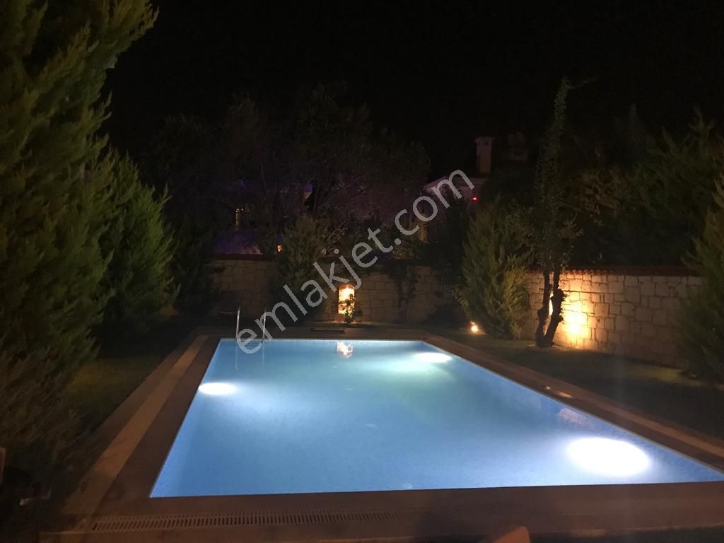 Çeşme Alaçatı Satılık Villa Alaçatı Gayrimenkulden Alaçatı Merkeze Ve Çamlıkyola Yakın Satılık Villa