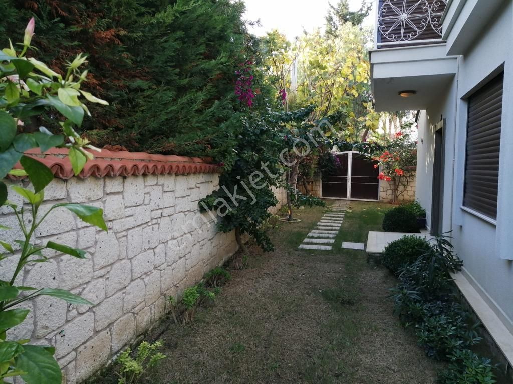 Alaçatı Gayrimenkulden Alaçatı Merkeze Ve Çamlıkyola Yakın Satılık Villa - Görsel 13