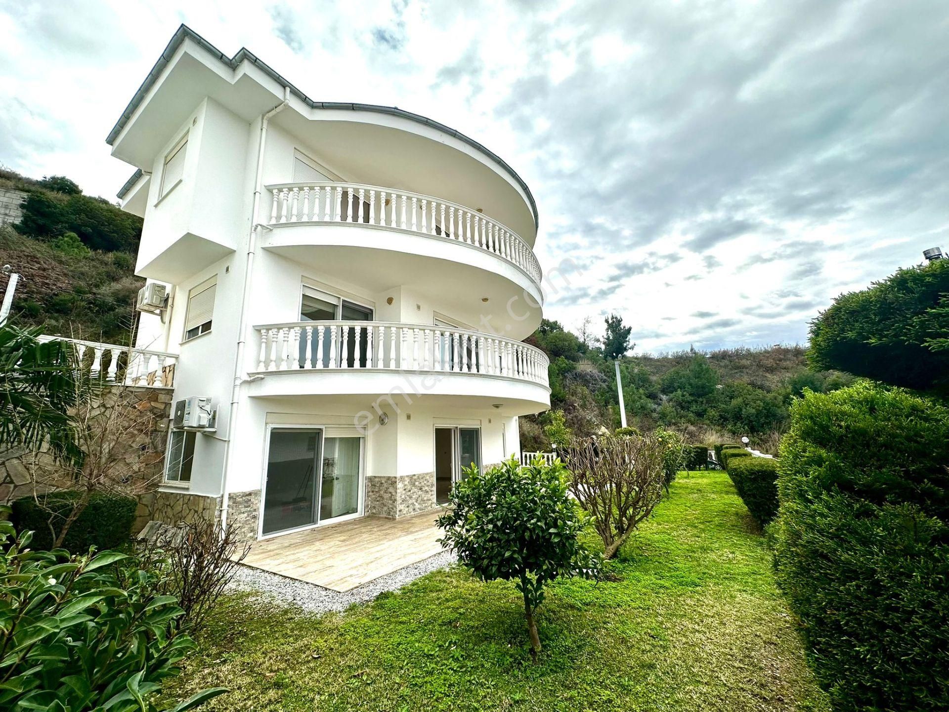 Alanya Kargıcak Satılık Villa Alanya Kargıcakta Satılık 4+1 Kale Deniz Manzaralı Ttriplex Villa