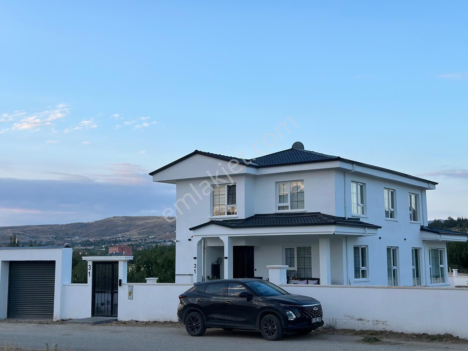 Pursaklar Saray Cumhuriyet Satılık Daire 6+1 2 Katli Mustakil Villa Sirkelide