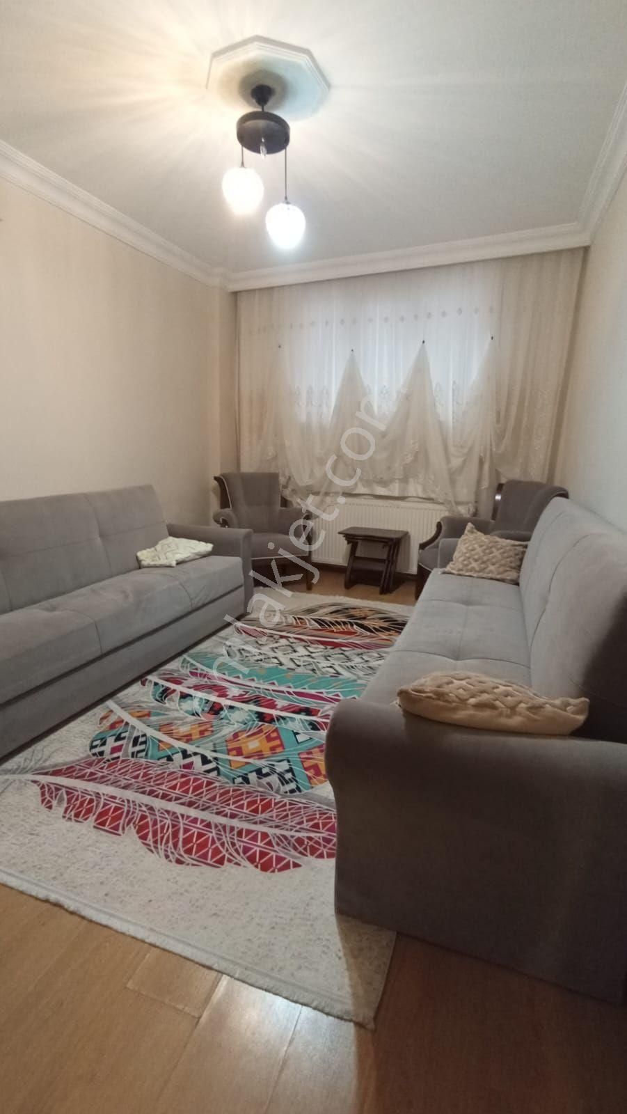 Esenyurt Mehterçeşme Kiralık Daire Metrobüse Yürüme Mesafesi Full Eşyalı Temiz Daire