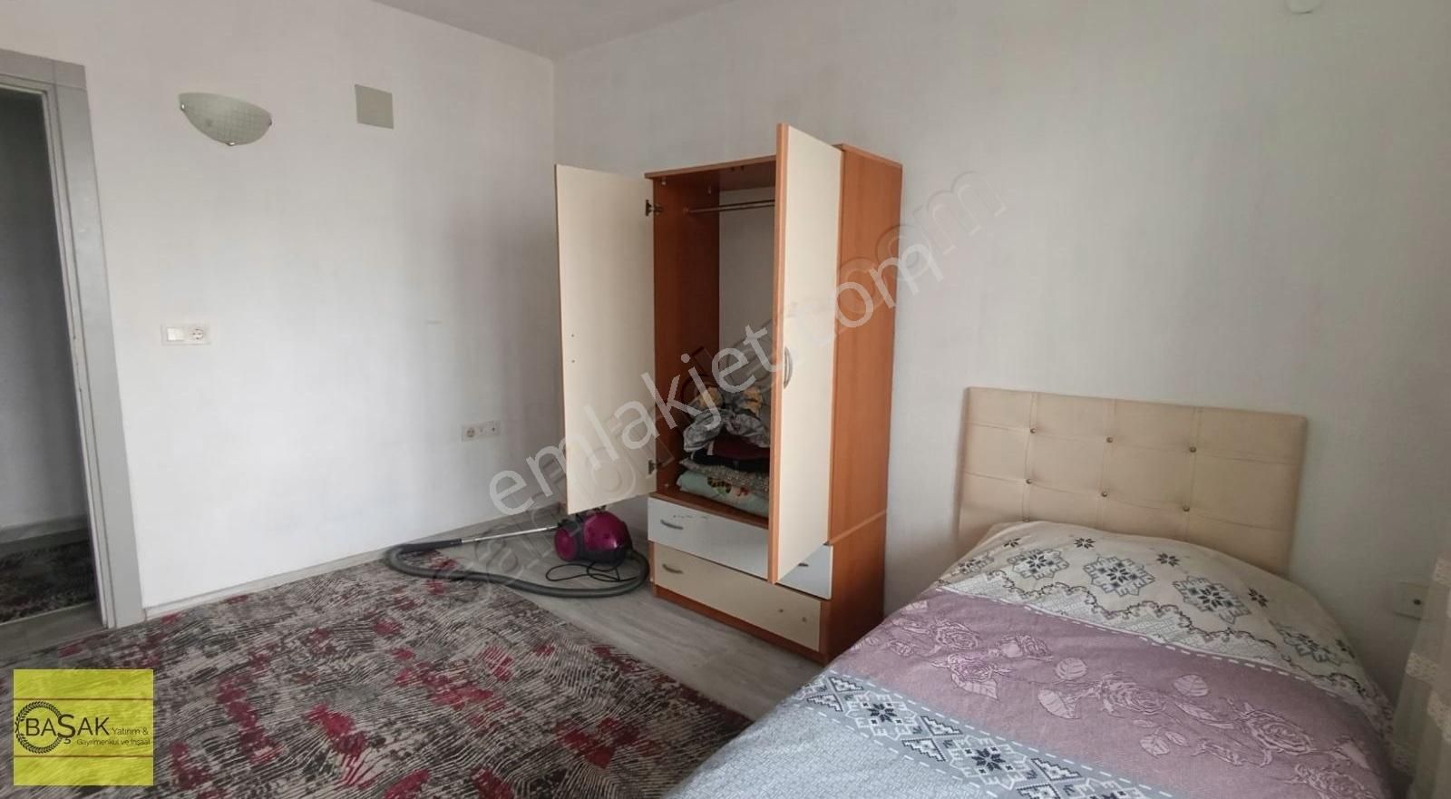 Dalaman Altıntas Kiralık Daire Başak'tan Gazi Bulvarı Üstü Eşyalı 3+1 İşçi Kullanımınada Uygun