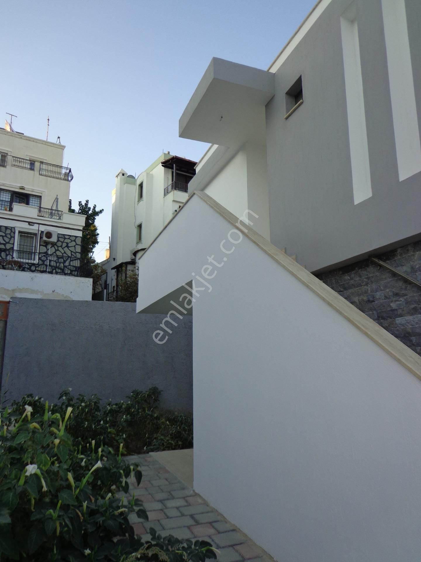 Bodrum, Asarlıkda, Denize 150m, Lüks 3+1 Dubleks Daire - Görsel 19