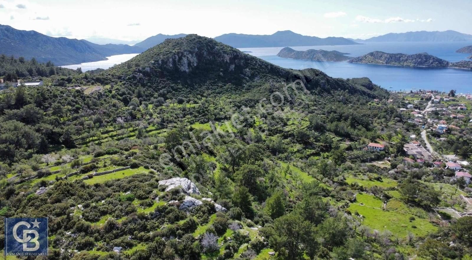 Marmaris Söğüt Satılık Tarla Cb Uzman'dan Söğüt Köyünde Yola Cepheli Yerleşime Yakın Arazi