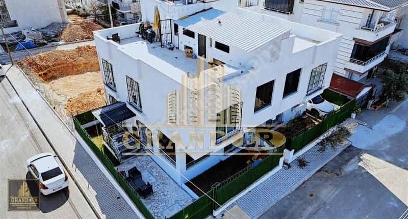 Yenişehir Deniz Satılık Villa Yenişehir Deniz Mah.satılık Köşe Başı 3+1 Dublex Villa