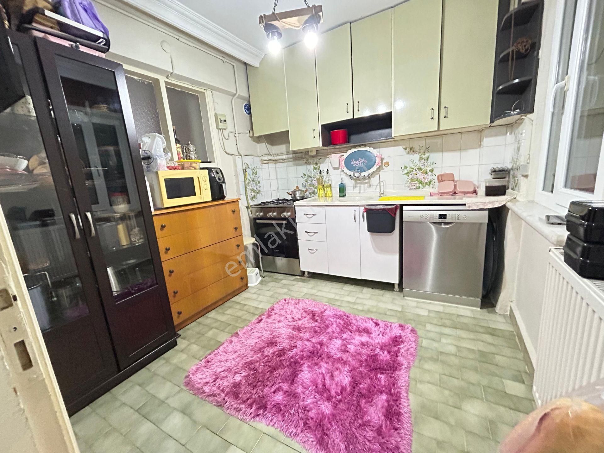 Yıldırım Karamazak Satılık Daire Karamazakta 3+1 3.(arakat) 130m2 Kombili Çift Cephe