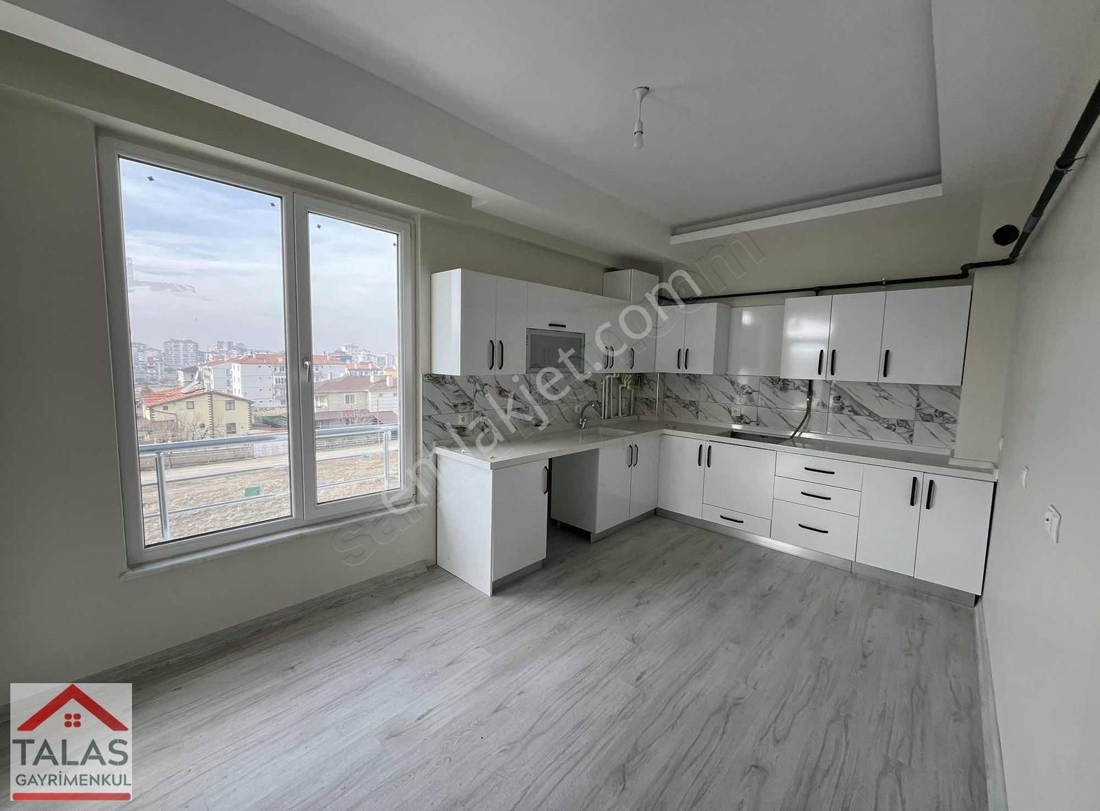 Melikgazi Fatih Satılık Daire Talas Gayrimenkul'den Fatih'de Bahceli 170m2 Sıfır Daire