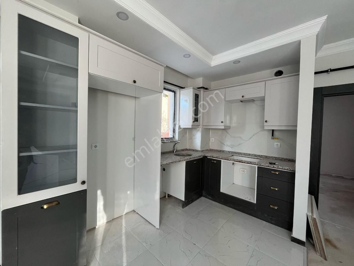 Develi İbrahimağa Satılık Daire Çarşı Merkezde Satılık 1+1 Lüx Daire