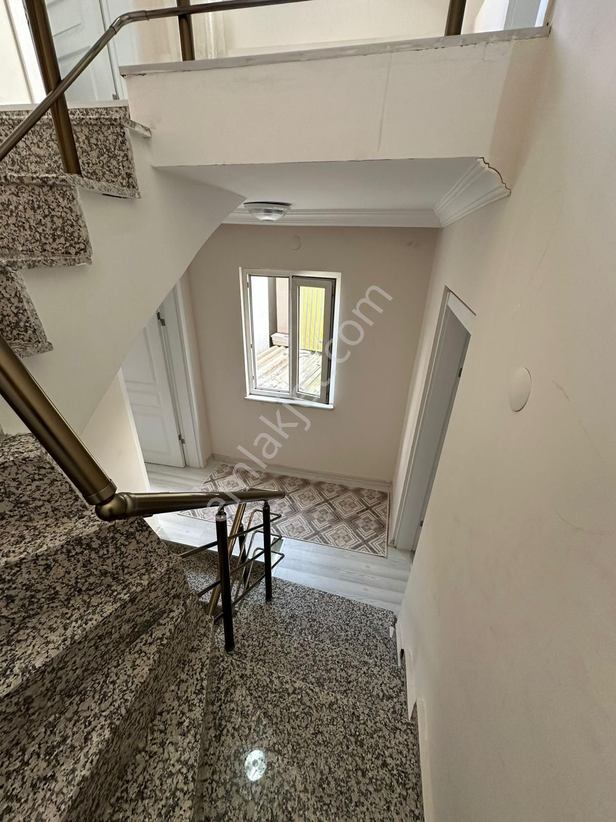 Pınarbaşı Mahallesi'nde Komple Satılık Masrafsız Bina - Görsel 9