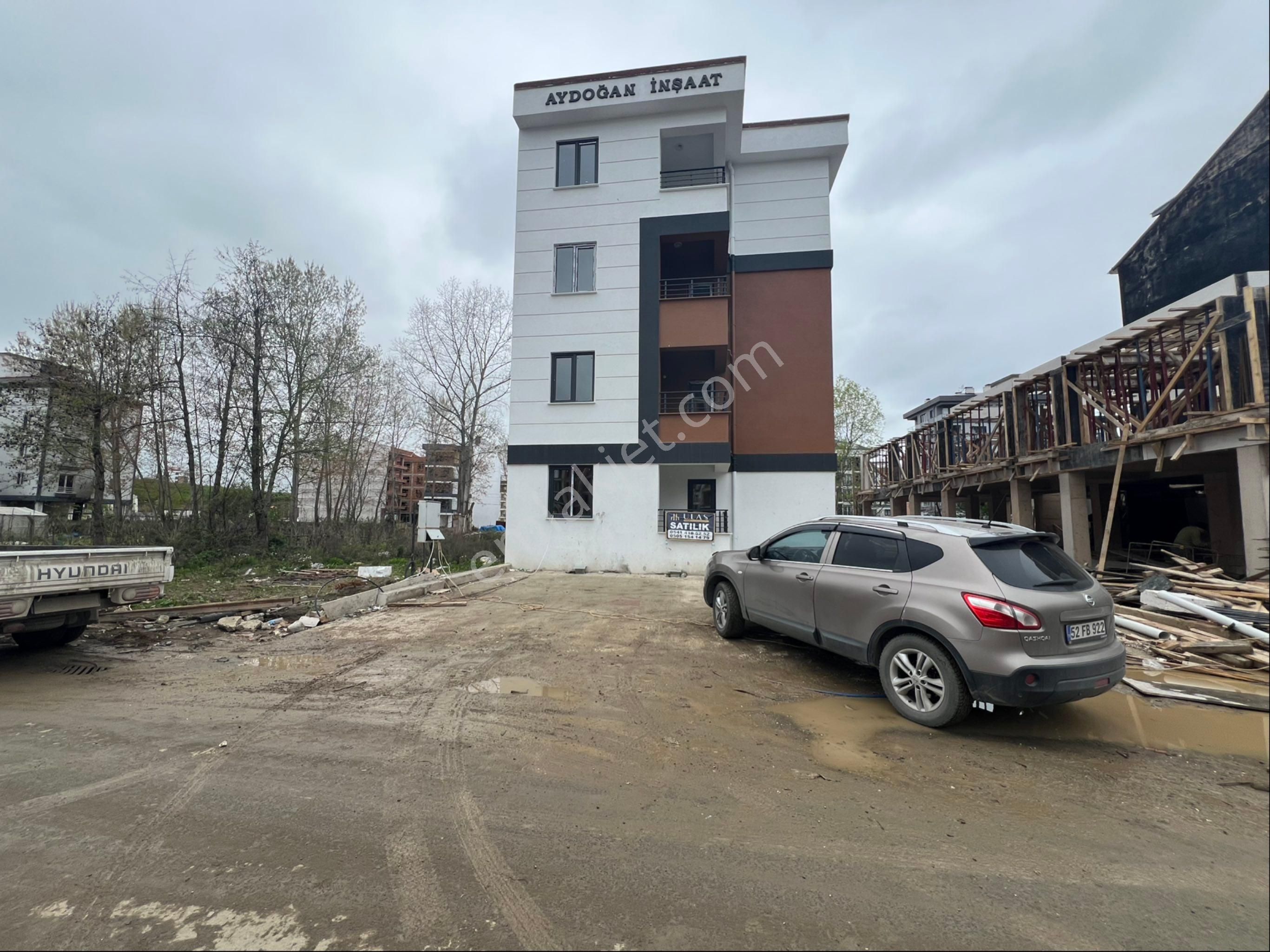 Ulaş Gayrimenkul Cumhuriyet Takasa Uygun Satılık 1+1 Daire
