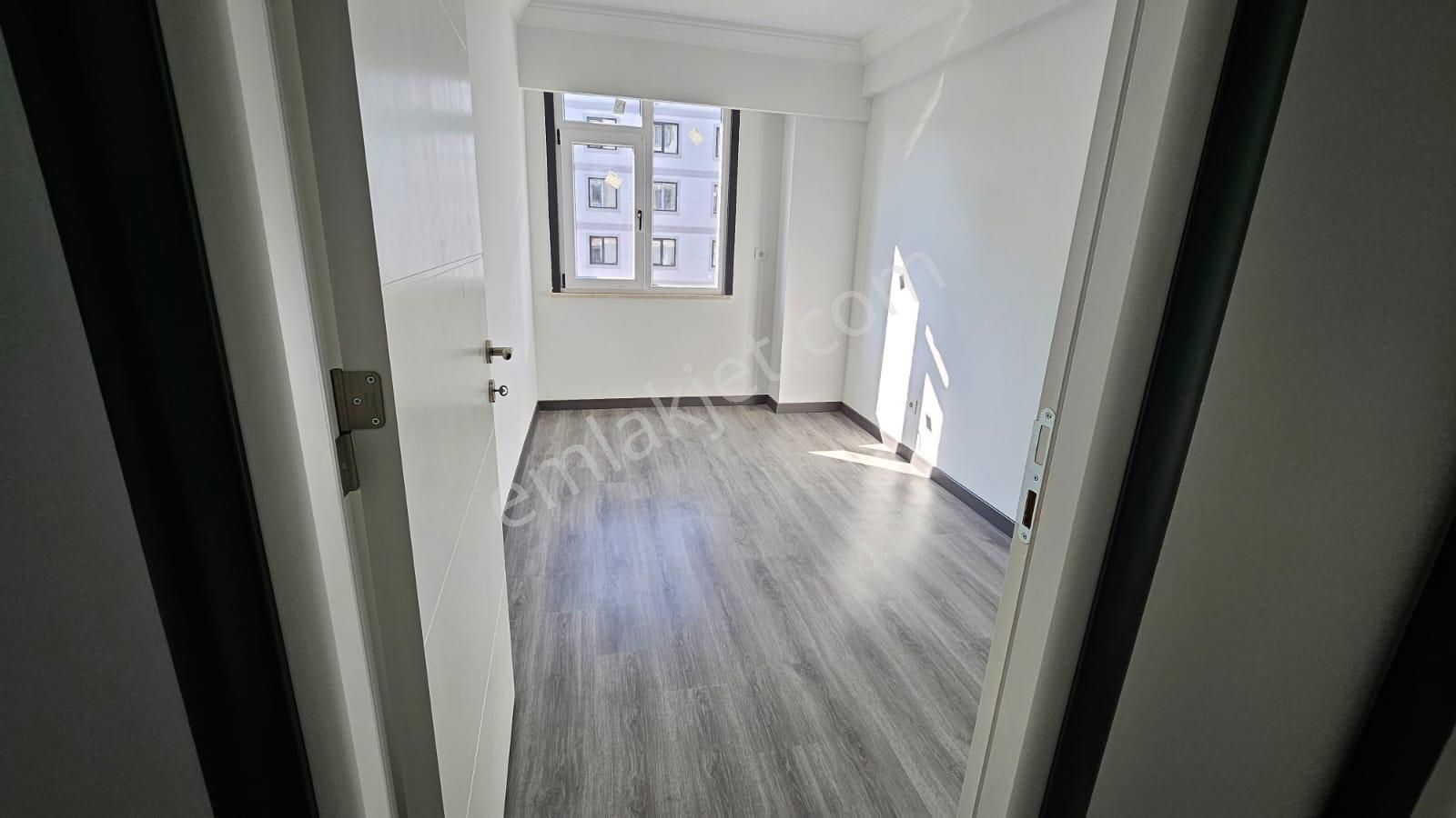 Pendik Batı Mahallesinde 3+1 Satılık Daire - Görsel 3