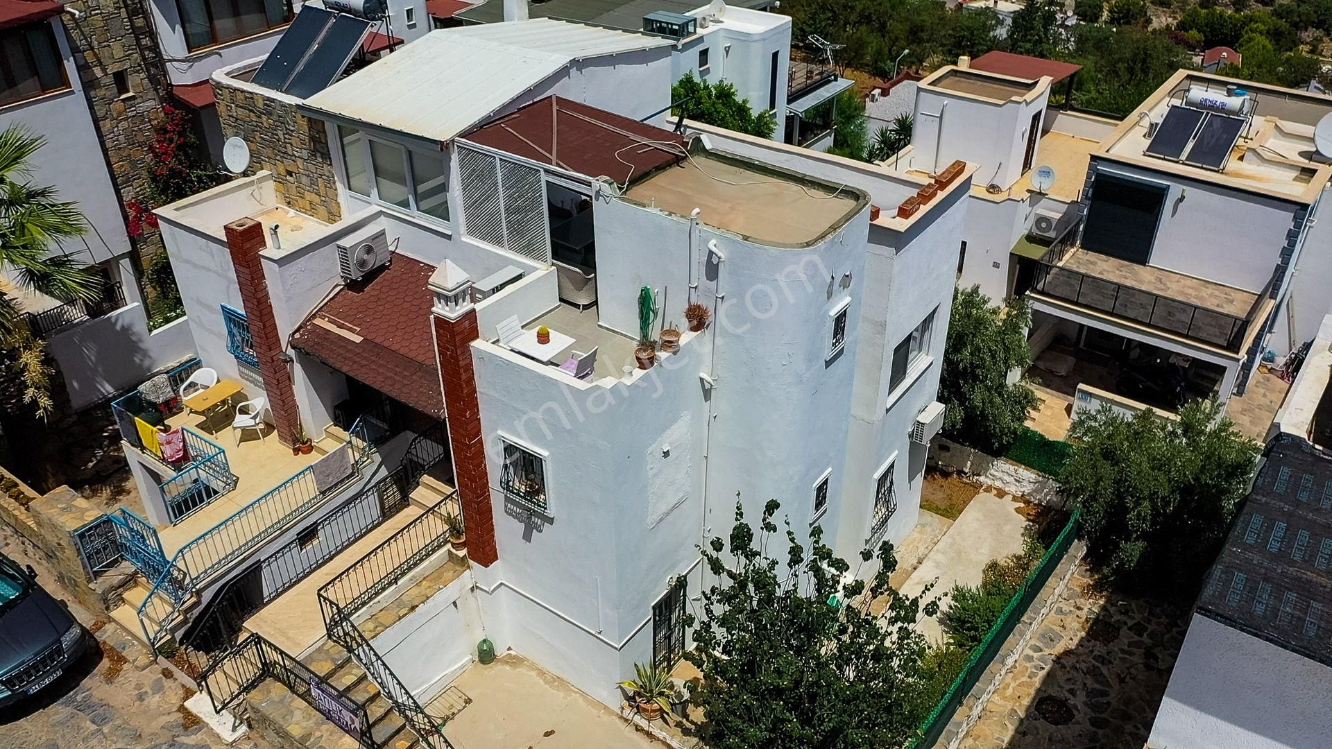 Bodrum Bitez Satılık Villa Bitez Yalı Sitesinde Satılık Doğa Manzaralı İkiz Dublex