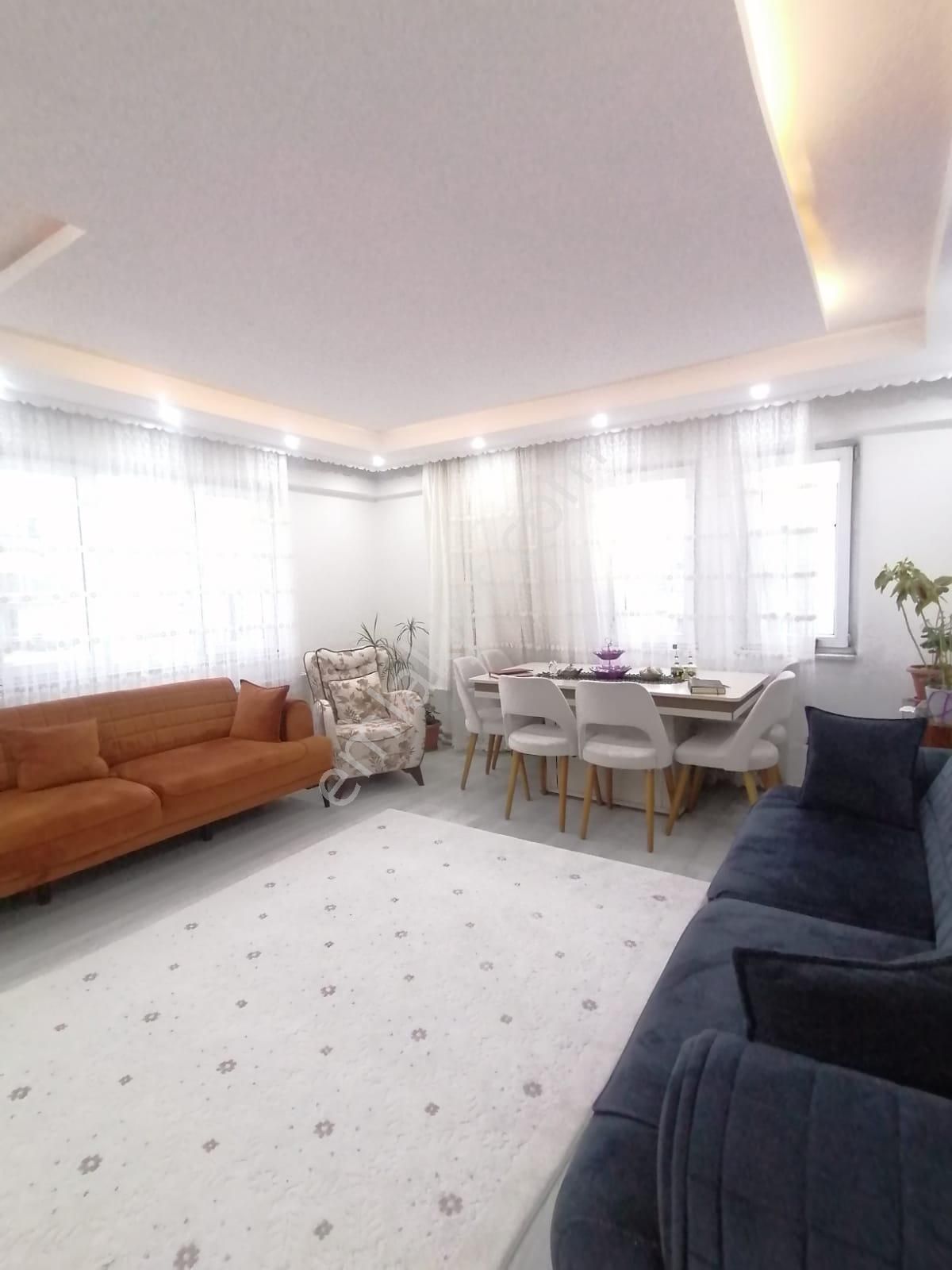 Deliktaş Oymataş Sitesinde Asansörlü Doğalgazlı Çift Balkonlu 3+1/145 M2 Daire 3.200.000 Tl !!! - Görsel 5