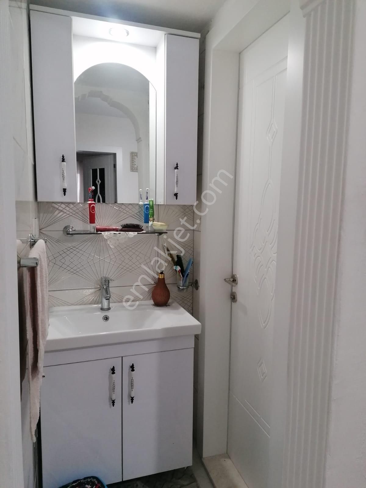 Deliktaş Oymataş Sitesinde Asansörlü Doğalgazlı Çift Balkonlu 3+1/145 M2 Daire 3.200.000 Tl !!! - Görsel 22