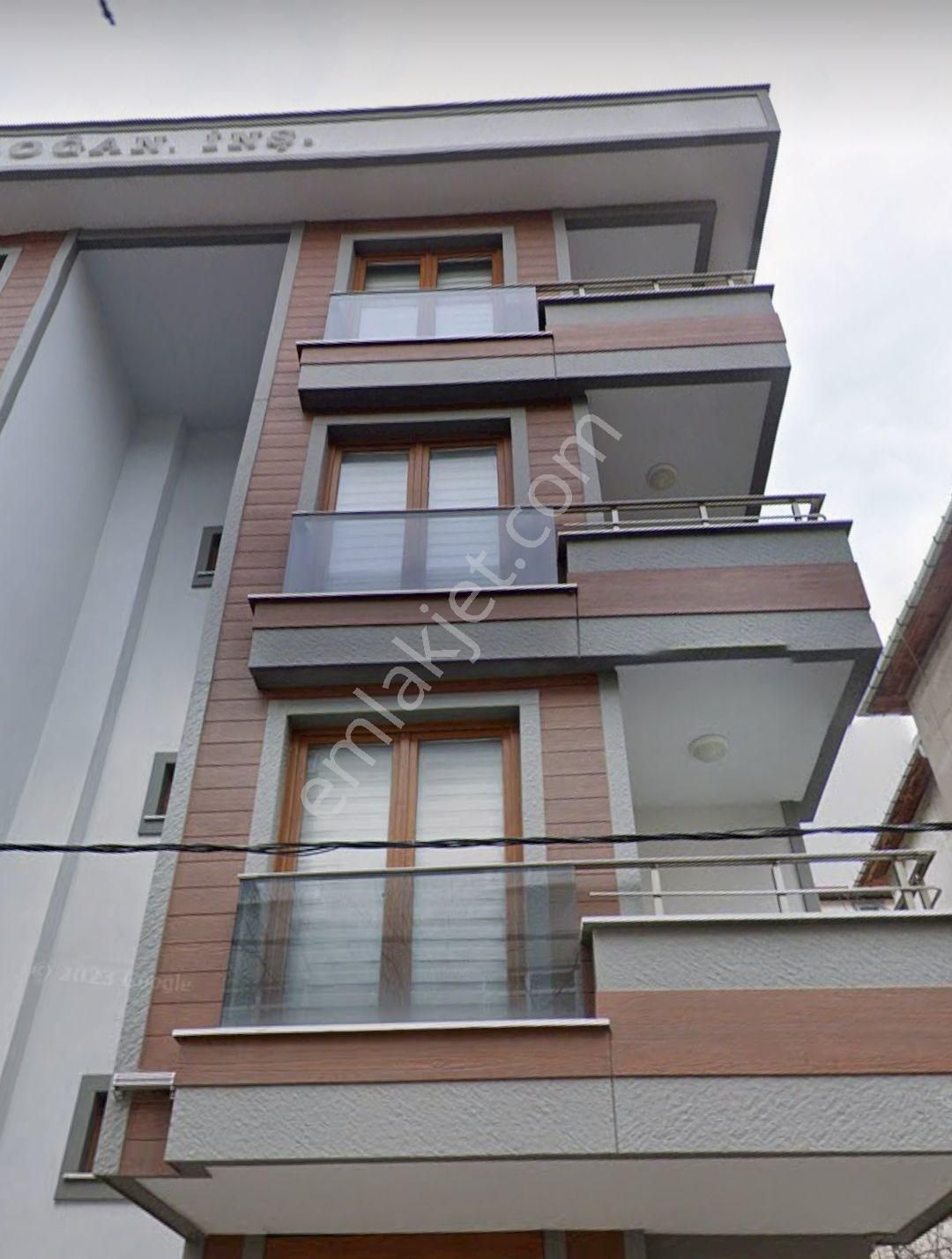 Ataşehir Kayışdağı Satılık Daire Ara Kat Ön Cephe 2+1 Ayrı Mutfaklı Balkonlu Ferah Daire