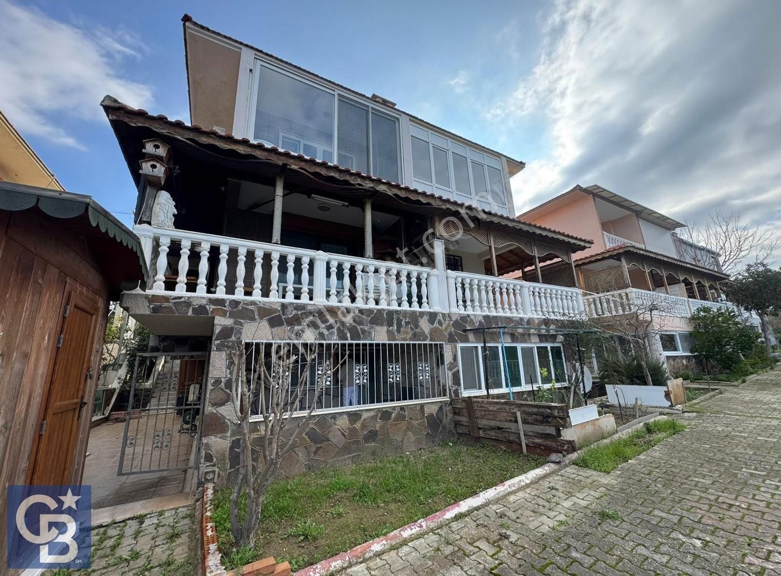 Aliağa Yenişakran Satılık Villa Şakran Da Sonsuz Deniz Manzaralı Satılık Tripleks