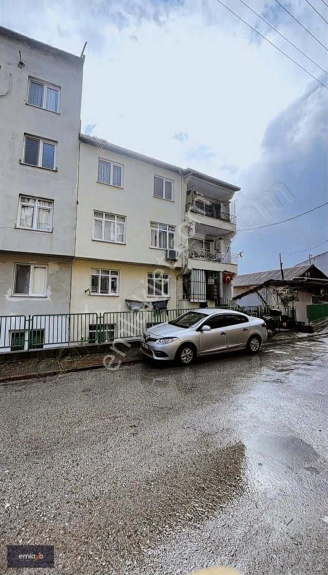 İzmit Akçakoca Satılık Daire Emlaxo'dan İzmit Kozluk'ta Satılık 2+1 İçi Yapılı Daire