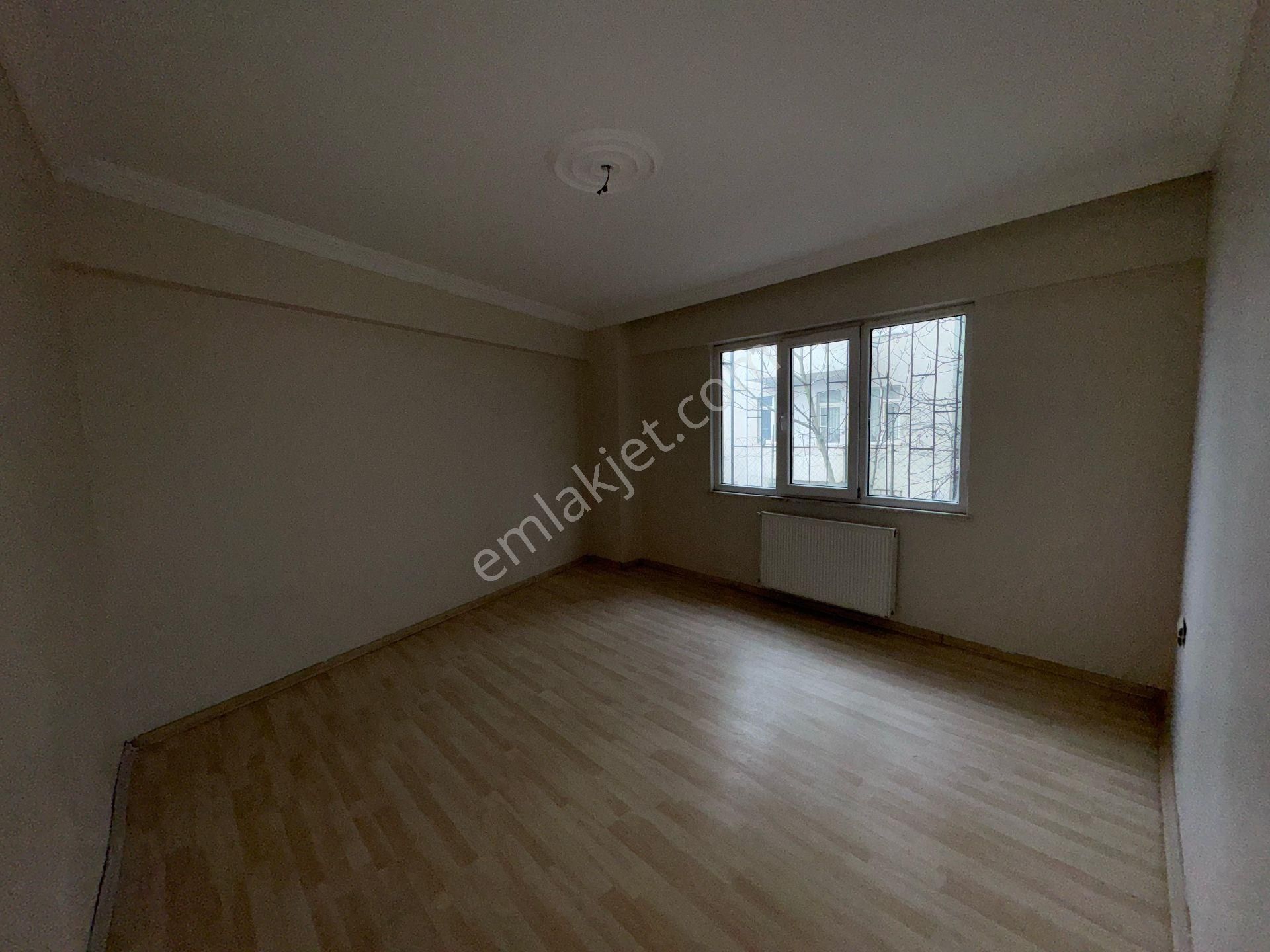 Beylikdüzü Yakuplu Kiralık Daire Yakuplu 50. Sokakta Kiralık 2+1 Bahçe Kat