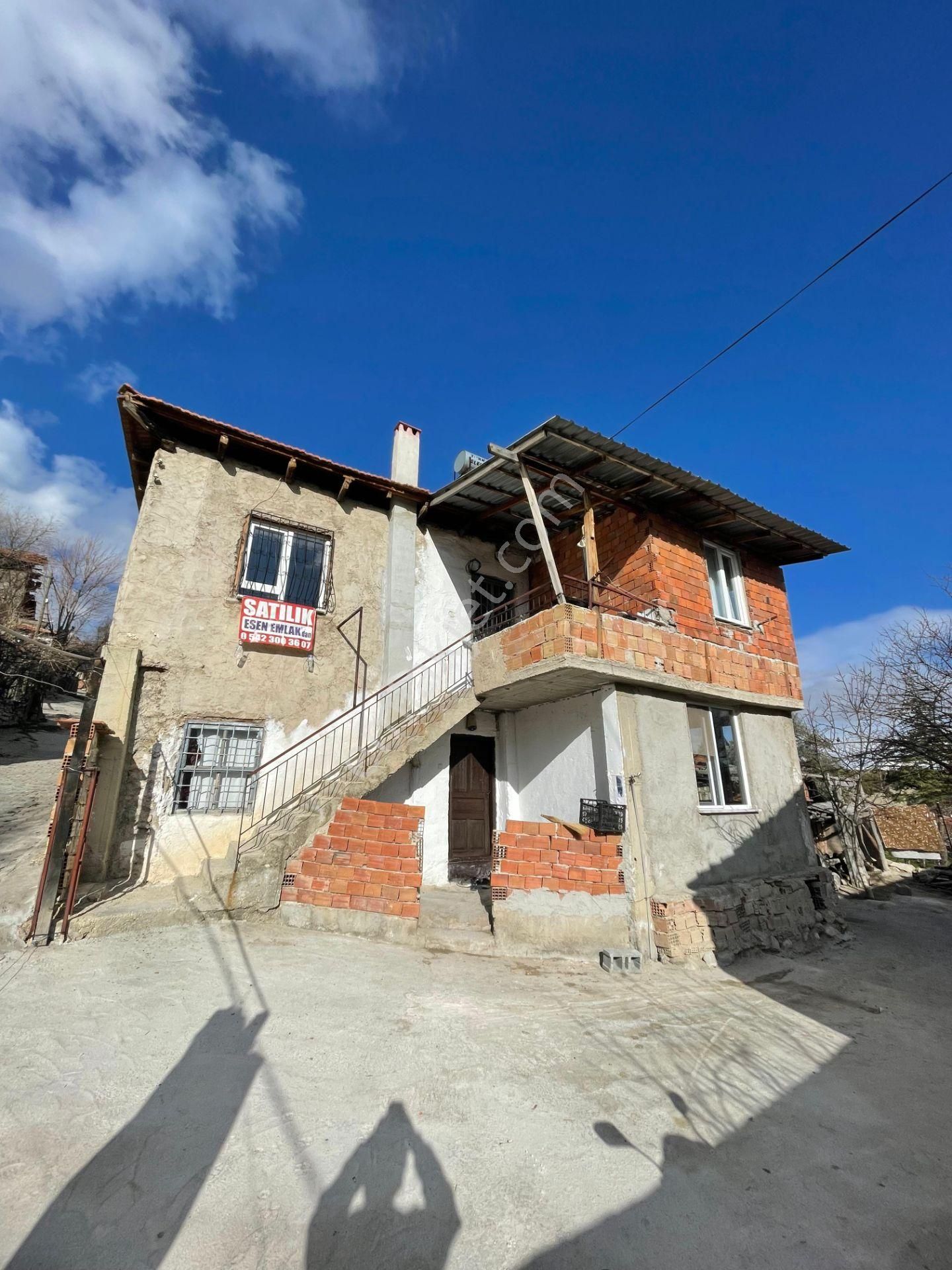 Anelmalı Camicedit Mah'de 118m2 Arsa İçerisinde 2 Katlı Satılık Müstakil Bina - Görsel 2