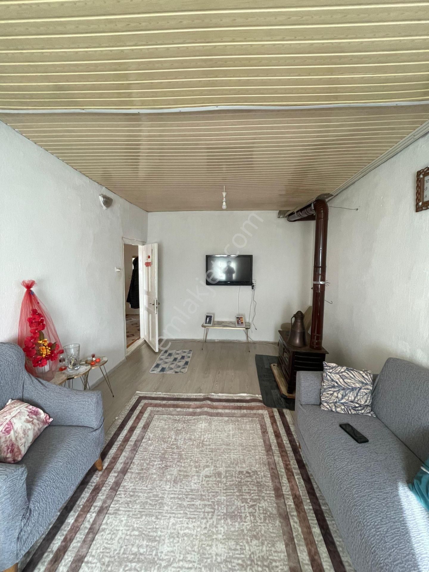 Anelmalı Camicedit Mah'de 118m2 Arsa İçerisinde 2 Katlı Satılık Müstakil Bina - Görsel 8