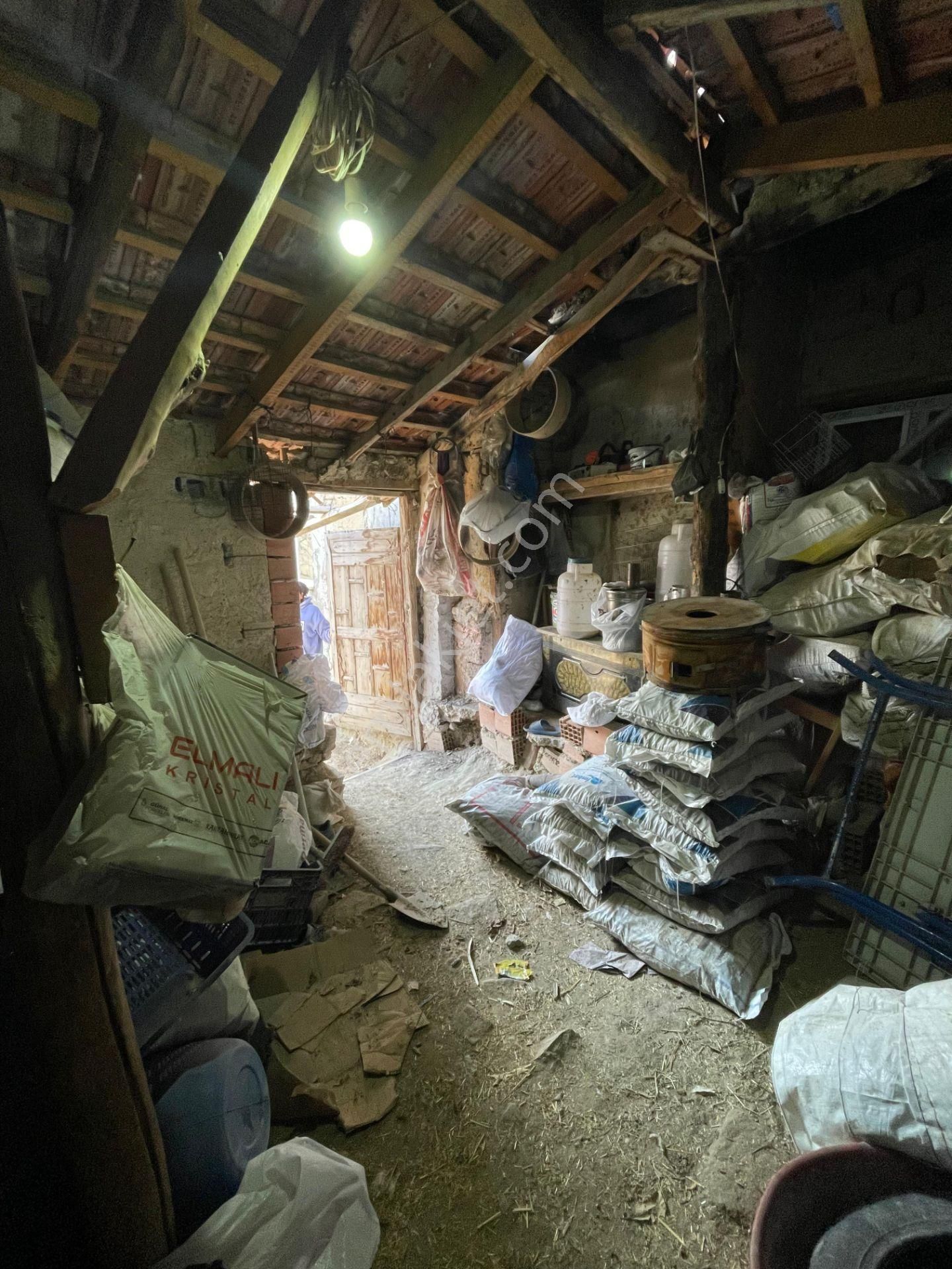 Anelmalı Camicedit Mah'de 118m2 Arsa İçerisinde 2 Katlı Satılık Müstakil Bina - Görsel 28