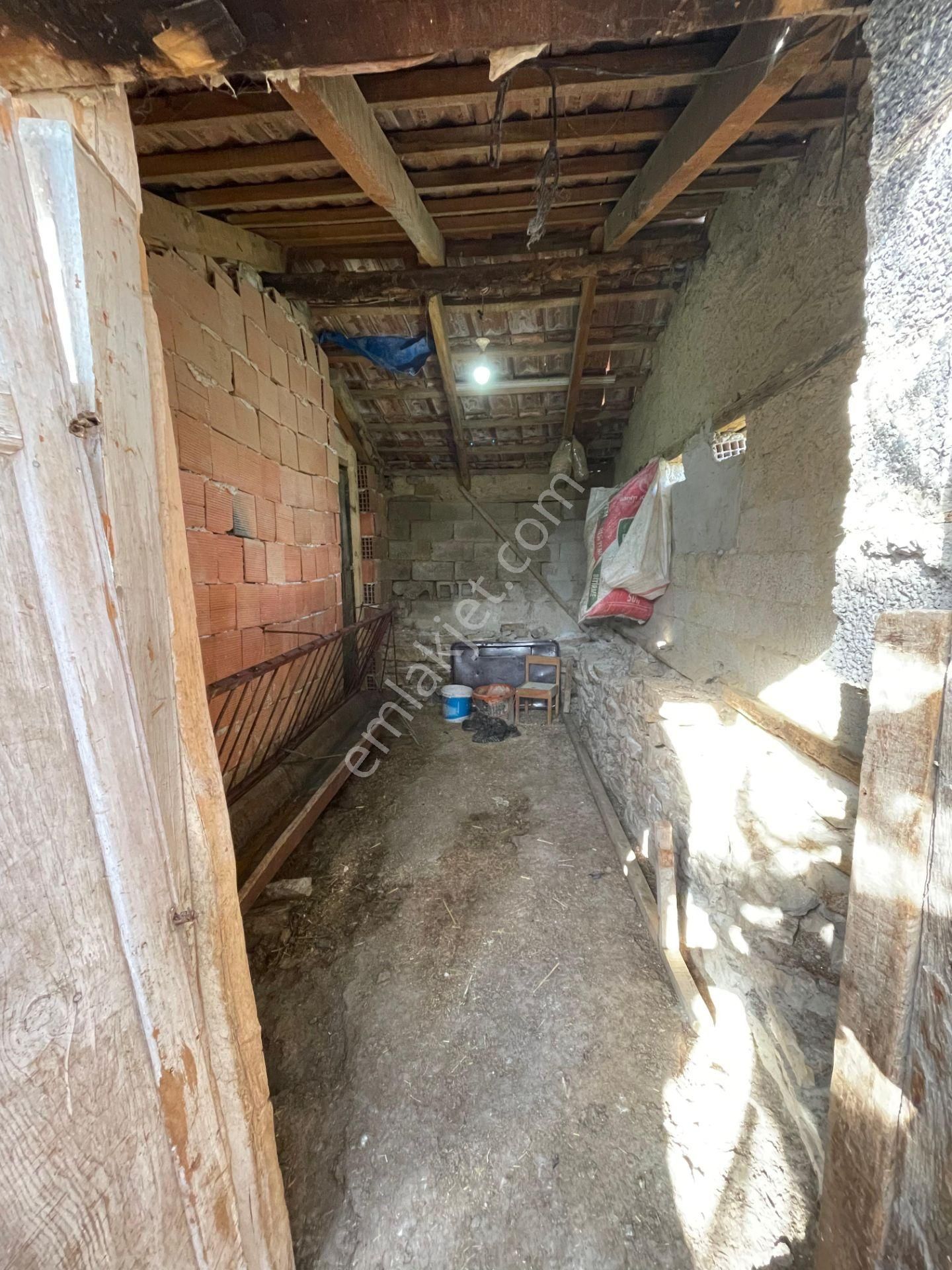 Anelmalı Camicedit Mah'de 118m2 Arsa İçerisinde 2 Katlı Satılık Müstakil Bina - Görsel 27