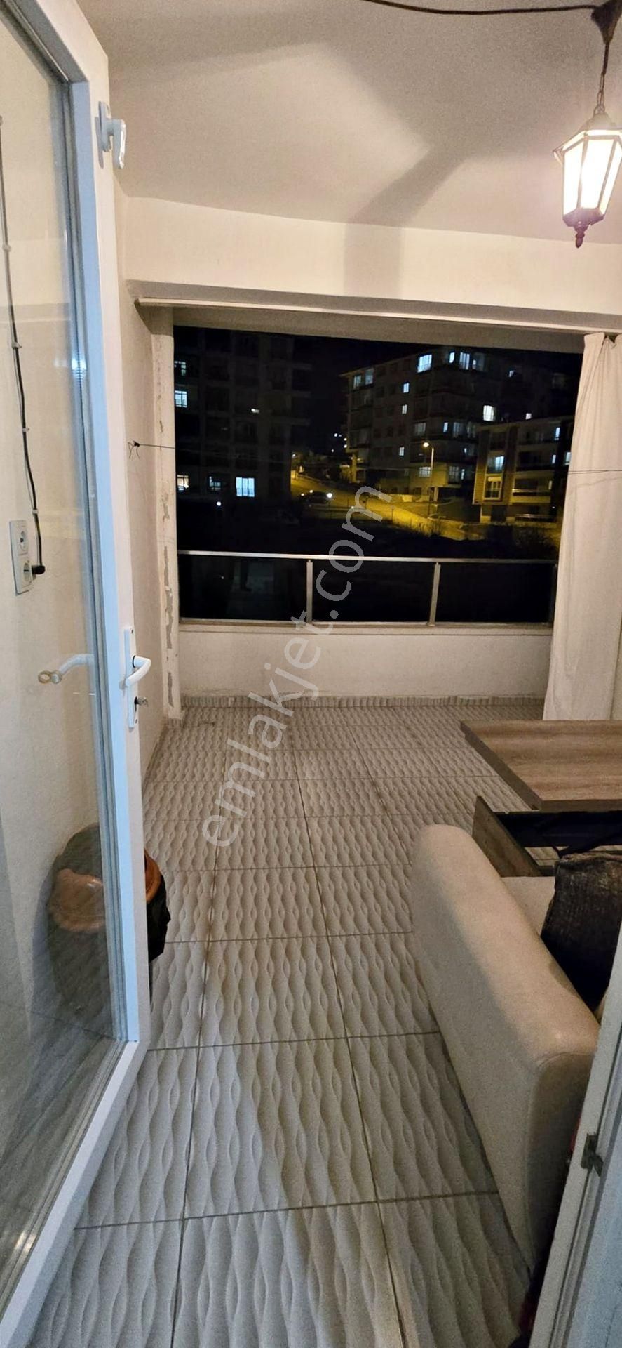 Duralialıç'da Şehit Hakan Yorulmaz Caddesi Dibinde Full Yapılı 3+1 Katta Asansörlü Satılık Daire!! - Görsel 17