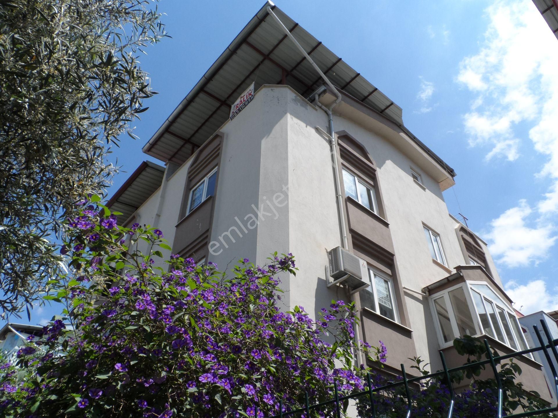 Nazilli Ege Emlak Ofisinden Yeşil Mah. Klimalı, Doğalgazlı, Klimalı, Müstakil, Otoparklı, Tribleks