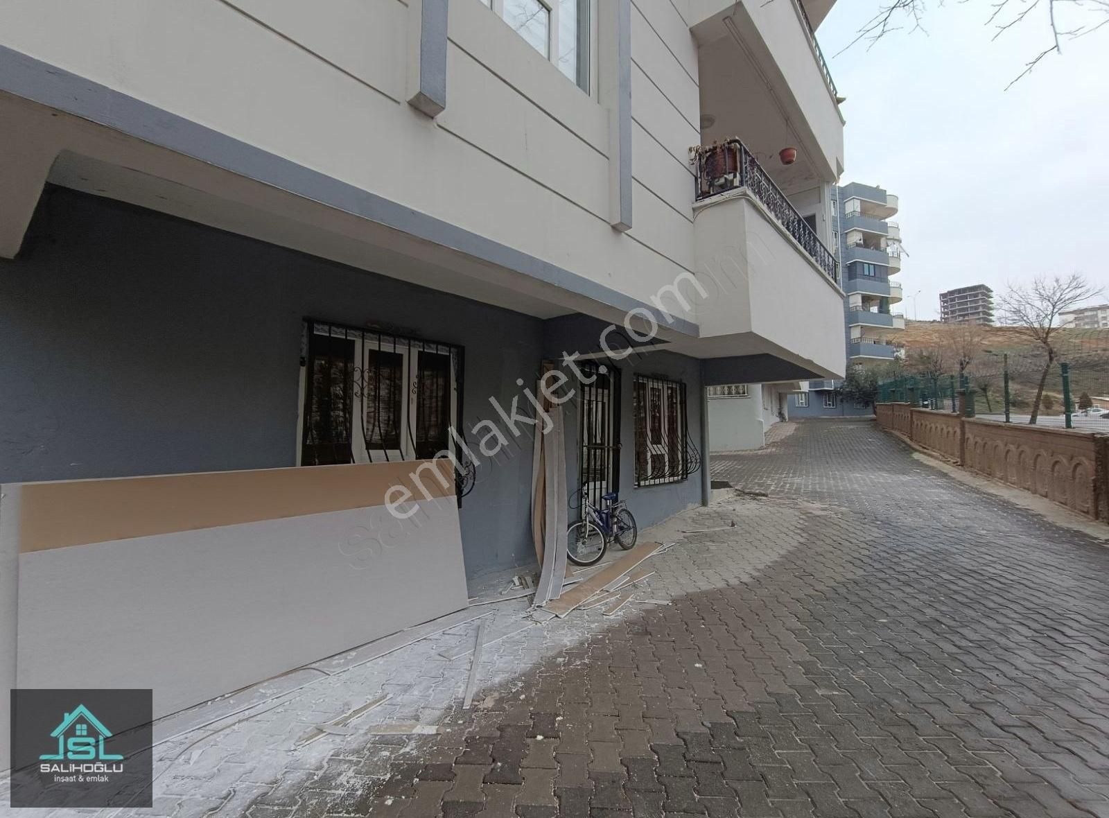 Karaköprü Akpıyar Satılık Daire Satılık 5 Odalı Giriş Daire