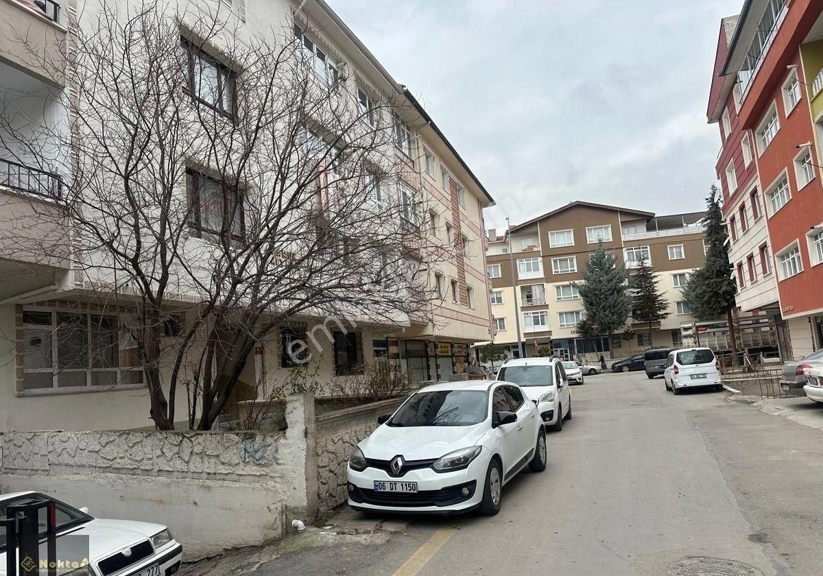 Etimesgut Süvari Satılık Daire Etimesgut Sivaride 3.kat Öncephe 90 M2 Satıkık Boş 2+1 Daire