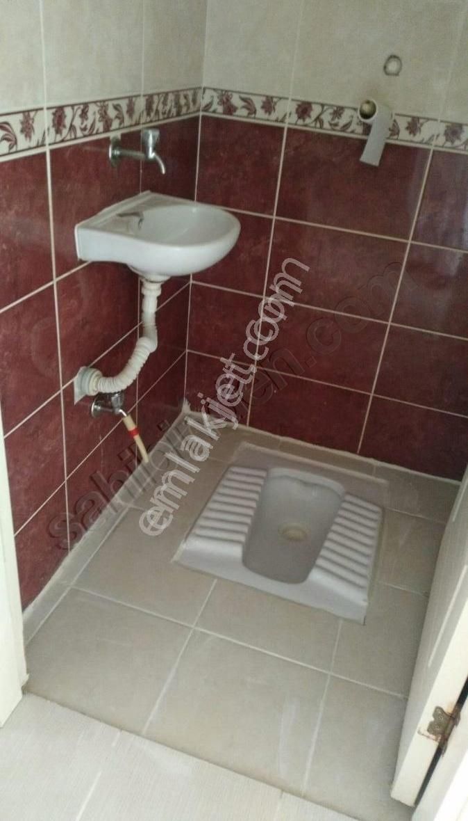 Esenyurt Saadetdere Kiralık Daire Metrobüse Yürüme Mesafesinde Kiralik 2+1 Daire