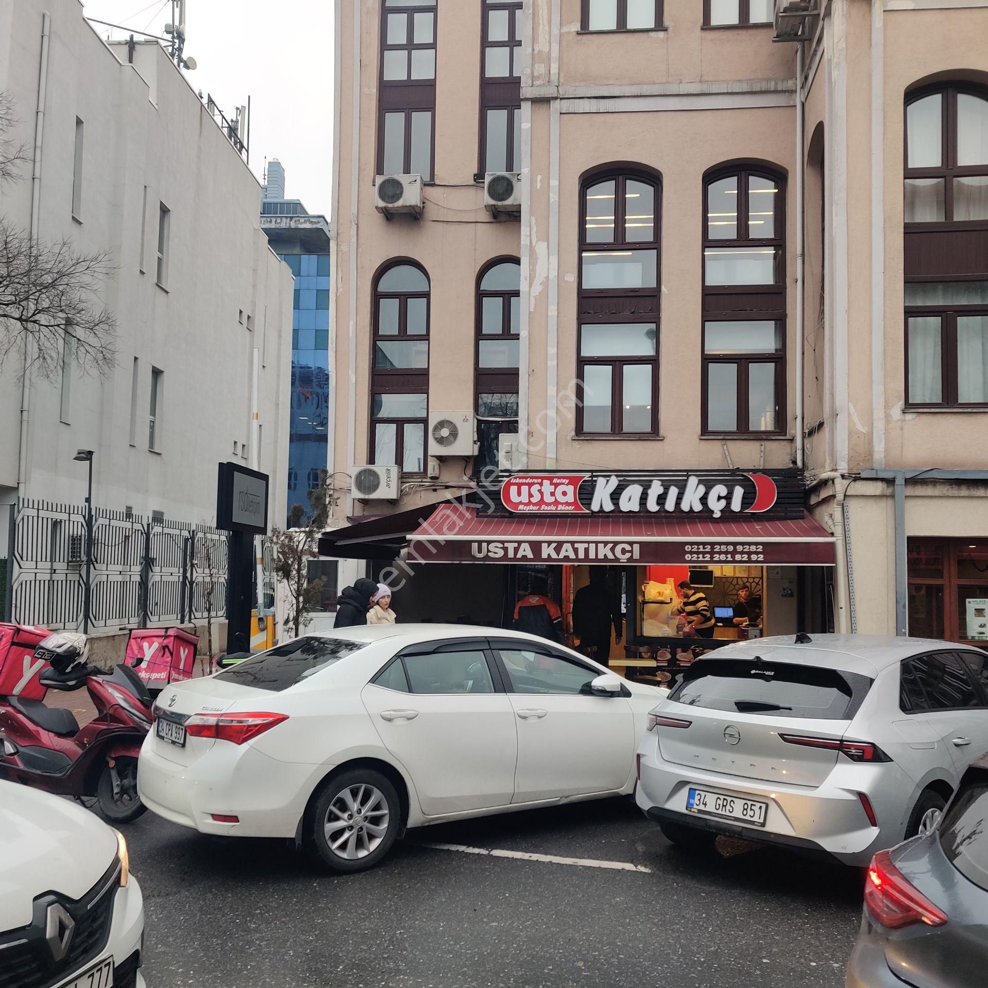 Beşiktaş Abbasağa Devren Restaurant Beşiktaşta Kaçırılmaz Fırsat! Yüksek Kazançlı Devren Dükkan