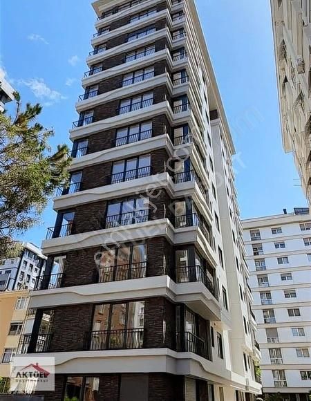 Kadıköy Göztepe Satılık Daire Çiftehavuzlar'da Bağdat Caddesi 2 Adım Sıfır Bina 135 M2 Lüx 3+1