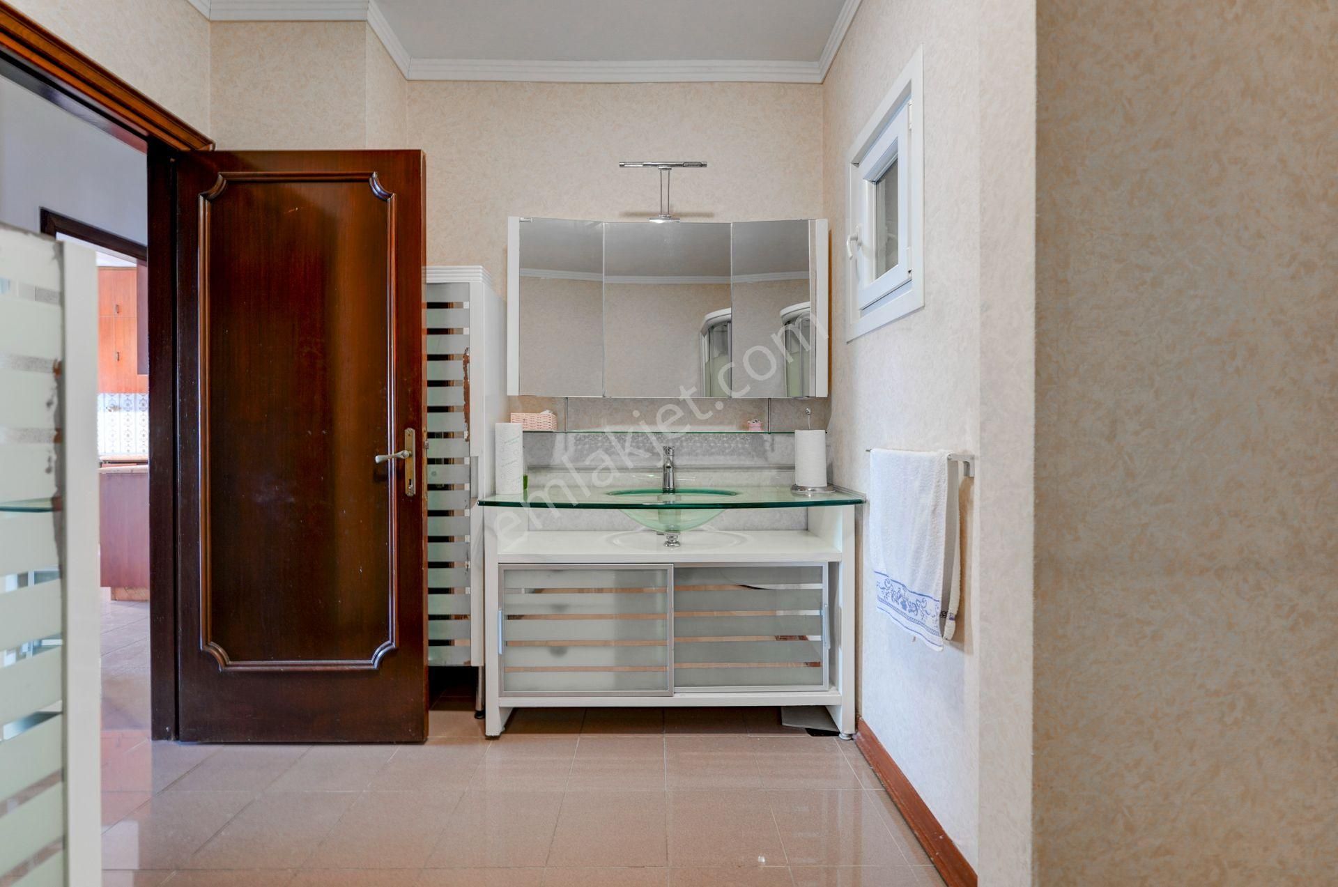 Bebek Merkezde Çok Prestijli Konumda Geniş Kullanımlı Yalı Daire - Görsel 6