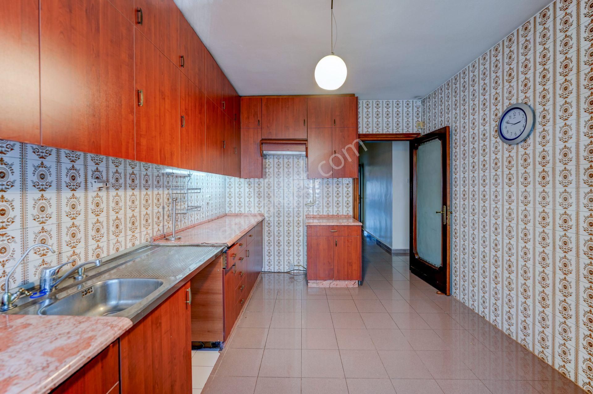 Bebek Merkezde Çok Prestijli Konumda Geniş Kullanımlı Yalı Daire - Görsel 10